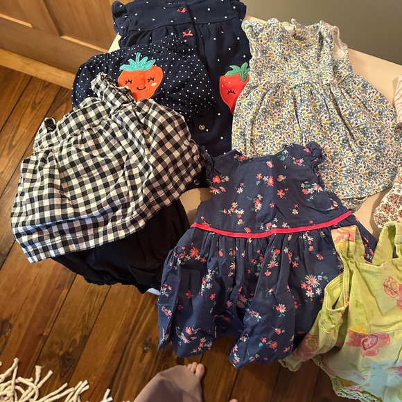 Baby Clothing Lot with Floral and Polka Dot Patterns - Picture 2 of 4